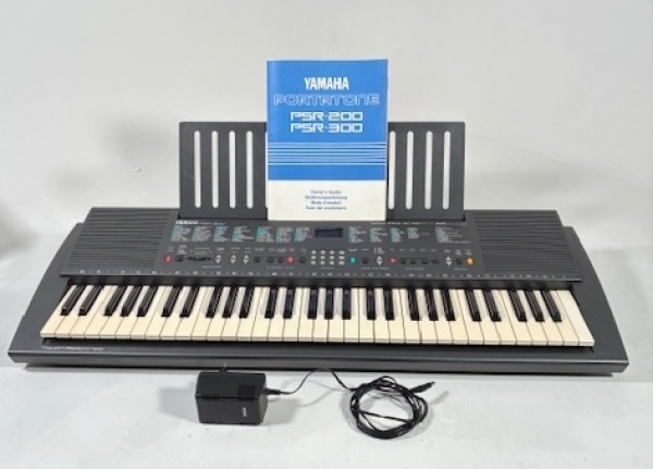 Preview: Yamaha PSR-300
