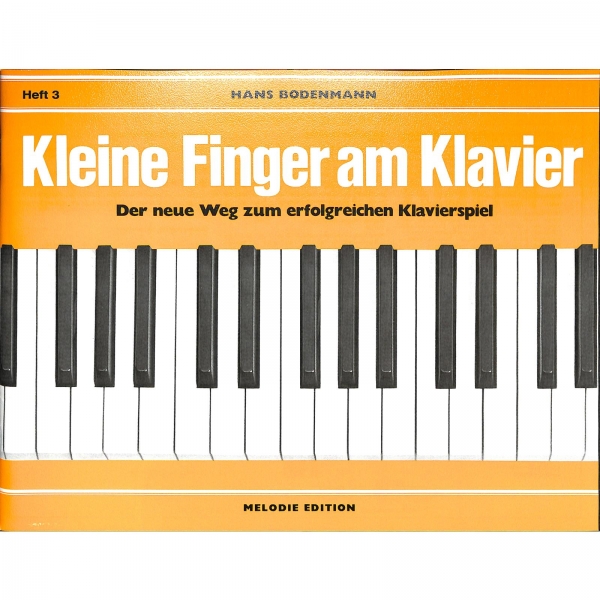 Kleine Finger am Klavier 3