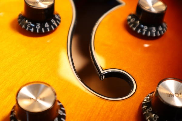 Preview: Hagstrom Viking Bass Tobacco Sunburst B-Ware