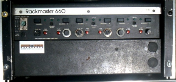 Dimmer  ZERO88 Rackmaster 602 6x2kW Harting DMX